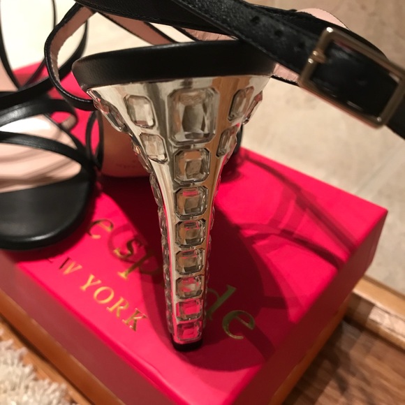 Perfection in every way - Picture 3 of 7